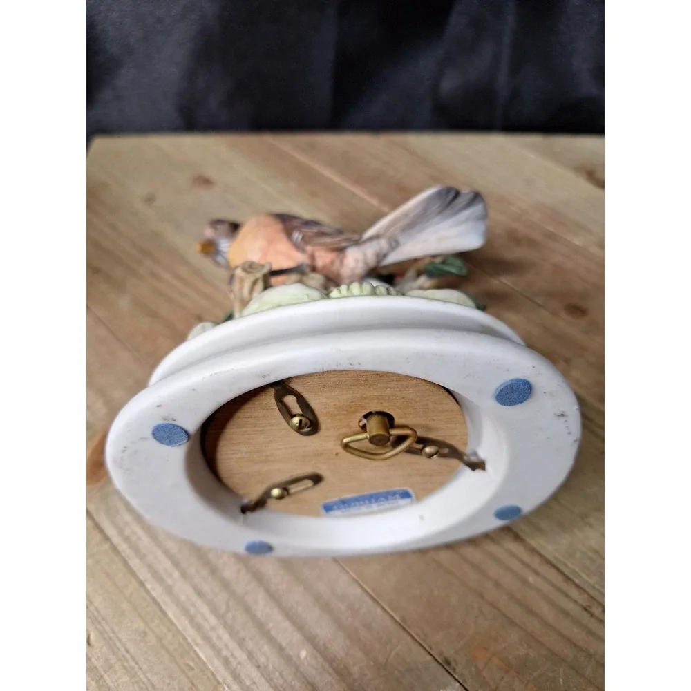 Vintage 1970s Working Gorham Porcelain Robin Music Box Figurine Hand Painted